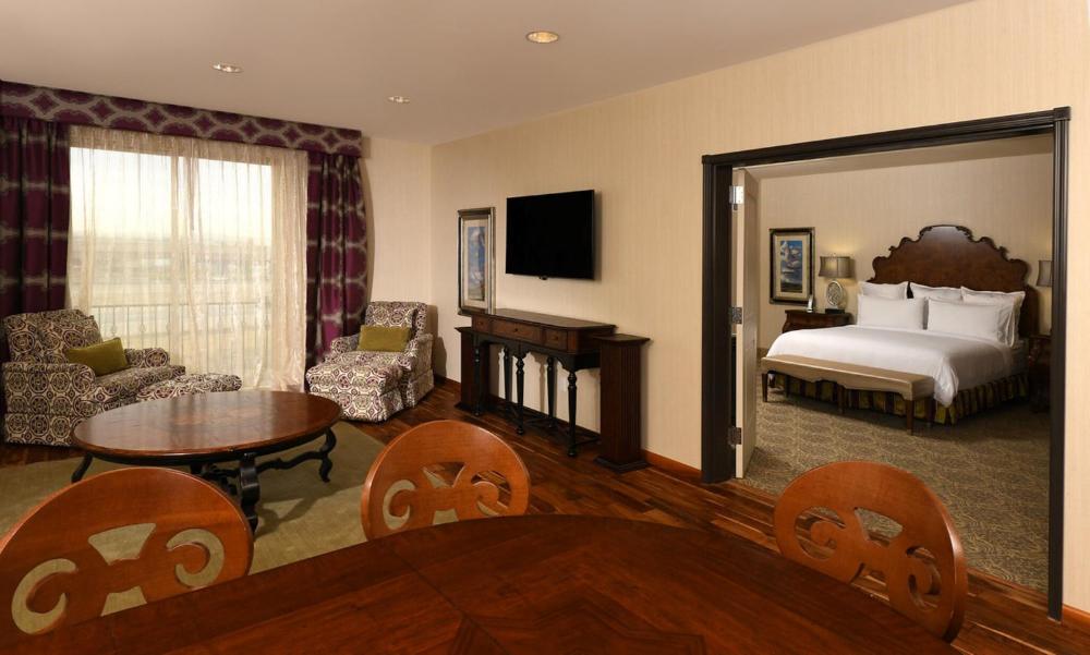One-Bedroom King Suite - Hearing Accessible interior